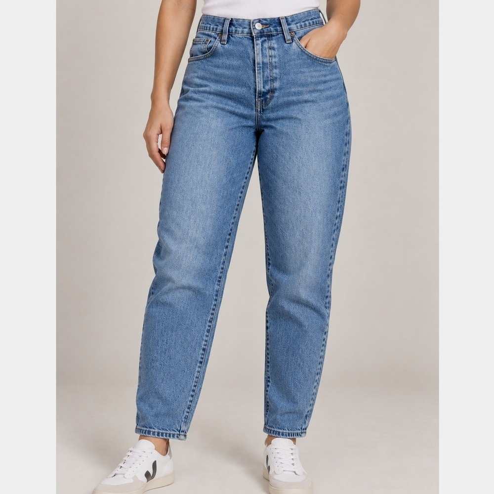 Levis High Waisted Mom Jeans Womens 32x28 Blue Tapered Denim Pants